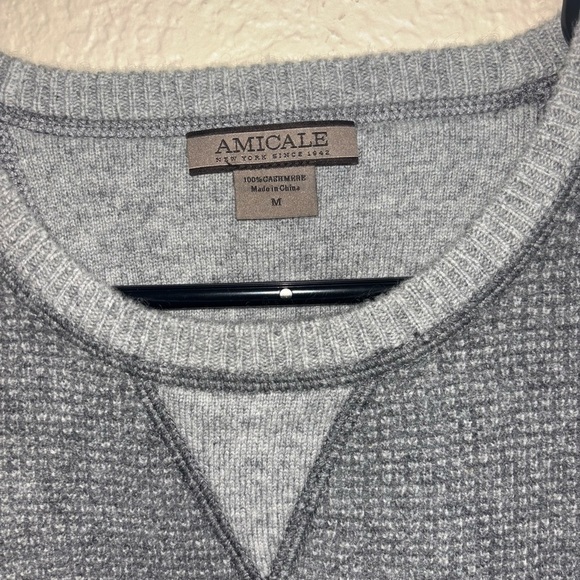 Amicale 100% Cashmere Gray Pullover Sweater - Picture 2 of 3